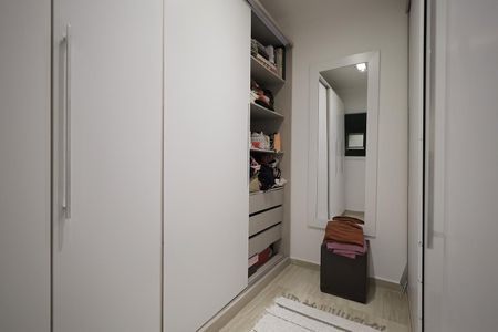Casa à venda com 160m², 3 quartos e 2 vagas Casa à venda com 160m², 3 quartos e 2 vagasCloset