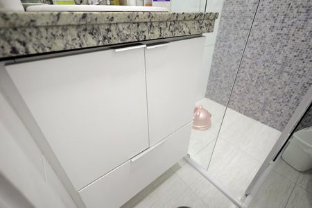 Casa à venda com 160m², 3 quartos e 2 vagas Casa à venda com 160m², 3 quartos e 2 vagasBanheiro Suíte