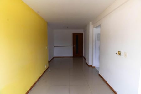 Apartamento à venda com 58m², 2 quartos e 1 vaga Apartamento à venda com 58m², 2 quartos e 1 vagaSala