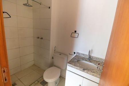 Apartamento à venda com 58m², 2 quartos e 1 vaga Apartamento à venda com 58m², 2 quartos e 1 vagaBanheiro Social