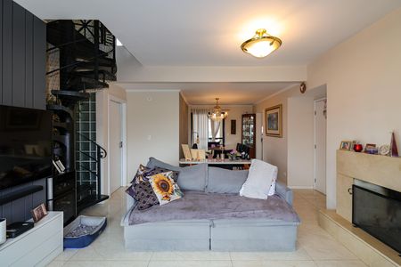 Apartamento para alugar com 250m², 3 quartos e 4 vagas