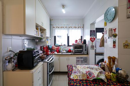 Apartamento para alugar com 250m², 3 quartos e 4 vagas