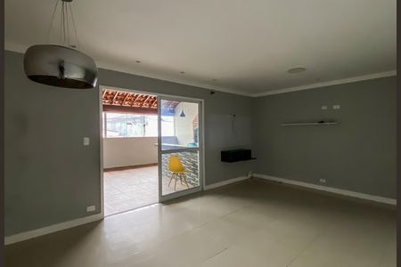 Sala  de casa para alugar com 2 quartos, 130m² em Jardim Ponte Rasa, São Paulo