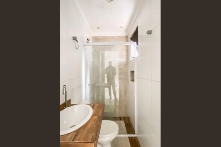 Casa para alugar com 130m², 2 quartos e 1 vaga Casa para alugar com 130m², 2 quartos e 1 vagaBanheiro da Suíte