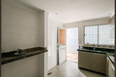 Casa para alugar com 130m², 2 quartos e 1 vaga Casa para alugar com 130m², 2 quartos e 1 vagaCozinha
