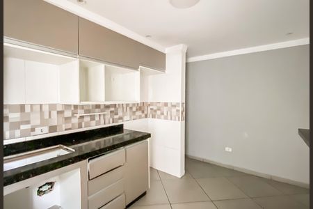 Casa para alugar com 130m², 2 quartos e 1 vaga Casa para alugar com 130m², 2 quartos e 1 vagaCozinha