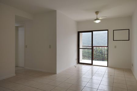 Apartamento à venda com 96m², 4 quartos e 2 vagas Apartamento à venda com 96m², 4 quartos e 2 vagasSala
