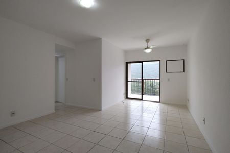 Apartamento à venda com 96m², 4 quartos e 2 vagas Apartamento à venda com 96m², 4 quartos e 2 vagasSala