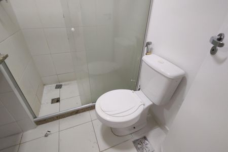 Apartamento à venda com 96m², 4 quartos e 2 vagas Apartamento à venda com 96m², 4 quartos e 2 vagasBanheiro Social