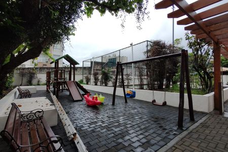 Apartamento à venda com 96m², 4 quartos e 2 vagas Apartamento à venda com 96m², 4 quartos e 2 vagasÁrea comum - Playground