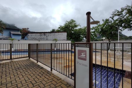 Apartamento à venda com 96m², 4 quartos e 2 vagas Apartamento à venda com 96m², 4 quartos e 2 vagasÁrea comum - Piscina