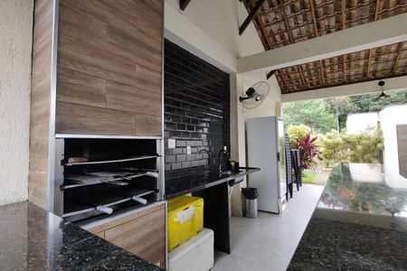 Apartamento à venda com 96m², 4 quartos e 2 vagas Apartamento à venda com 96m², 4 quartos e 2 vagasÁrea comum - Churrasqueira