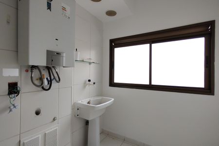 Apartamento à venda com 96m², 4 quartos e 2 vagas Apartamento à venda com 96m², 4 quartos e 2 vagas Área de Serviço