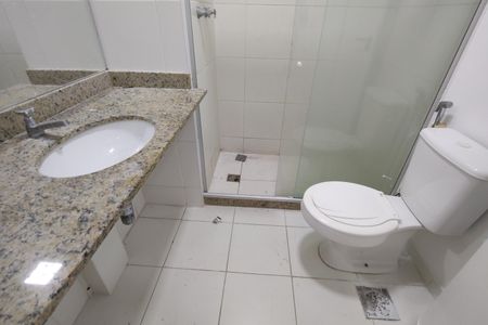 Apartamento à venda com 96m², 4 quartos e 2 vagas Apartamento à venda com 96m², 4 quartos e 2 vagasBanheiro Social
