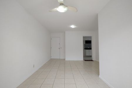 Apartamento à venda com 96m², 4 quartos e 2 vagas Apartamento à venda com 96m², 4 quartos e 2 vagasSala