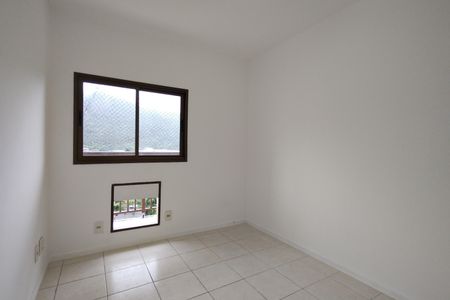 Apartamento à venda com 96m², 4 quartos e 2 vagas Apartamento à venda com 96m², 4 quartos e 2 vagasQuarto 4 - Armários