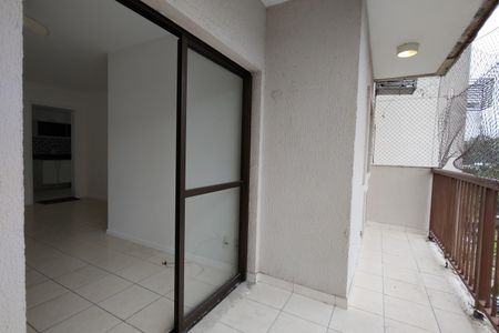 Apartamento à venda com 96m², 4 quartos e 2 vagas Apartamento à venda com 96m², 4 quartos e 2 vagasVaranda
