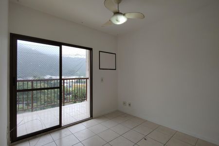Apartamento à venda com 96m², 4 quartos e 2 vagas Apartamento à venda com 96m², 4 quartos e 2 vagasSala