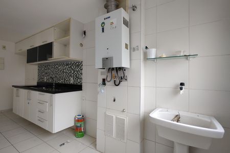 Apartamento à venda com 96m², 4 quartos e 2 vagas Apartamento à venda com 96m², 4 quartos e 2 vagasCozinha e Área de Serviço