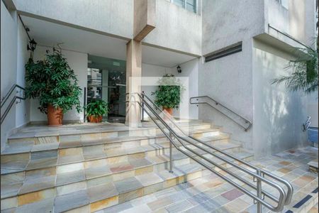 Apartamento à venda com 74m², 2 quartos e 1 vaga