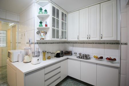 Apartamento à venda com 74m², 2 quartos e 1 vaga