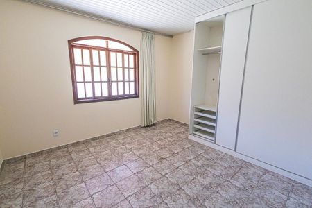 quarto 1 de casa para alugar com 3 quartos, 1120m² em Ouro Preto, Belo Horizonte