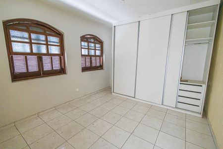Casa para alugar com 110m², 3 quartos e 2 vagas Casa para alugar com 110m², 3 quartos e 2 vagasQuarto