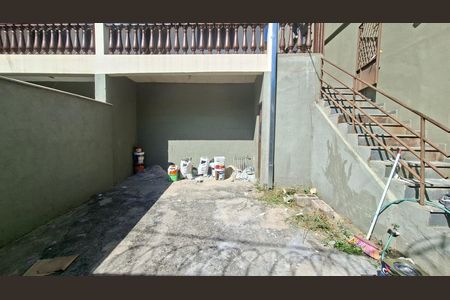 Garagem de casa para alugar com 3 quartos, 110m² em Ouro Preto, Belo Horizonte