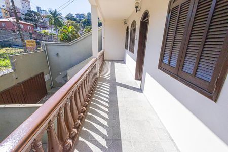 varanda de casa para alugar com 3 quartos, 110m² em Ouro Preto, Belo Horizonte