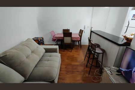 Sala de apartamento para alugar com 2 quartos, 51m² em Parque Imperial, Ferraz de Vasconcelos