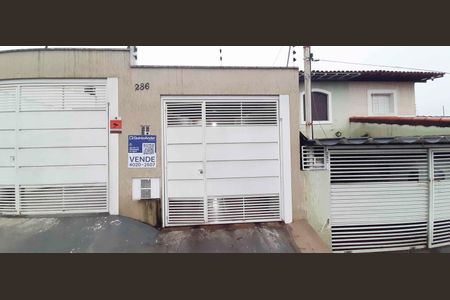 Fachada da Casa de casa à venda com 2 quartos, 81m² em Jardim Sarah, São Paulo