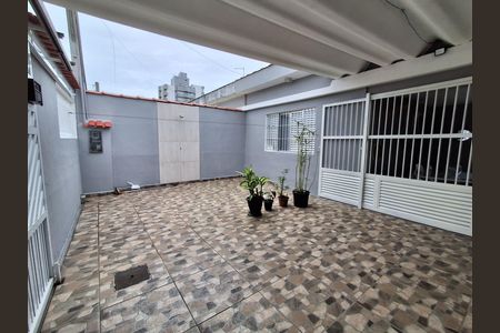 Casa para alugar com 136m², 2 quartos e 4 vagas Casa para alugar com 136m², 2 quartos e 4 vagasGaragem