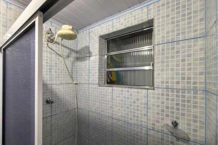 Banheiro 2 de casa para alugar com 2 quartos, 136m² em Vila Caiçara, Praia Grande