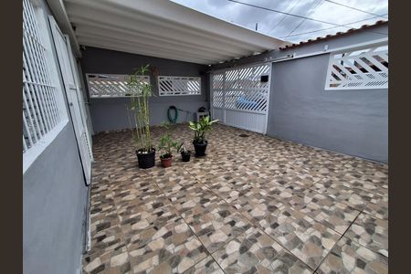 Casa para alugar com 136m², 2 quartos e 4 vagas Casa para alugar com 136m², 2 quartos e 4 vagasÁrea Externa