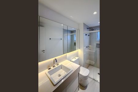 Apartamento à venda com 167m², 3 quartos e 3 vagas Apartamento à venda com 167m², 3 quartos e 3 vagasBanheiro
