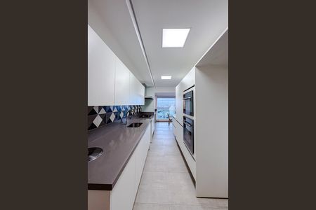 Apartamento à venda com 167m², 3 quartos e 3 vagas Apartamento à venda com 167m², 3 quartos e 3 vagasCozinha