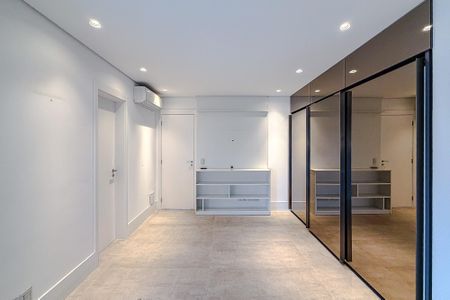 Apartamento à venda com 167m², 3 quartos e 3 vagas Apartamento à venda com 167m², 3 quartos e 3 vagasQuarto 3 - Suíte