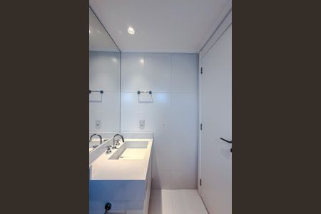Apartamento à venda com 167m², 3 quartos e 3 vagas Apartamento à venda com 167m², 3 quartos e 3 vagasBanheiro da Suíte 1