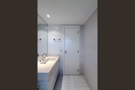 Apartamento à venda com 167m², 3 quartos e 3 vagas Apartamento à venda com 167m², 3 quartos e 3 vagasBanheiro da Suíte