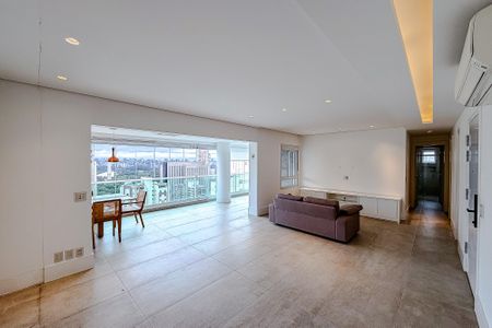 Apartamento à venda com 167m², 3 quartos e 3 vagas Apartamento à venda com 167m², 3 quartos e 3 vagasSala