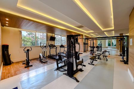 Apartamento à venda com 167m², 3 quartos e 3 vagas Apartamento à venda com 167m², 3 quartos e 3 vagasÁrea comum - Academia
