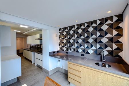 Apartamento à venda com 167m², 3 quartos e 3 vagas Apartamento à venda com 167m², 3 quartos e 3 vagasVaranda da Sala
