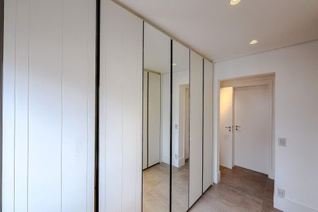 Apartamento à venda com 167m², 3 quartos e 3 vagas Apartamento à venda com 167m², 3 quartos e 3 vagasQuarto 2