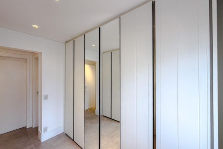 Apartamento à venda com 167m², 3 quartos e 3 vagas Apartamento à venda com 167m², 3 quartos e 3 vagasQuarto 2