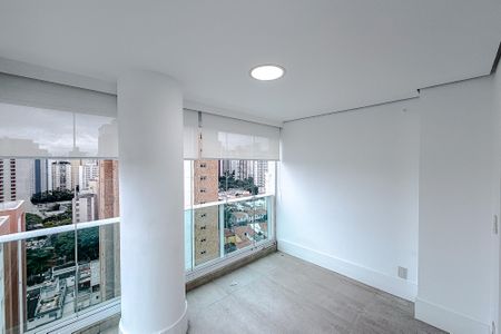 Apartamento à venda com 167m², 3 quartos e 3 vagas Apartamento à venda com 167m², 3 quartos e 3 vagasVaranda da Suíte