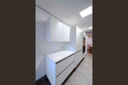 Apartamento à venda com 167m², 3 quartos e 3 vagas Apartamento à venda com 167m², 3 quartos e 3 vagasCozinha