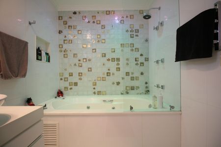 Apartamento para alugar com 380m², 4 quartos e 4 vagasBanheiro Suíte 1