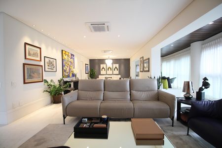 Apartamento para alugar com 380m², 4 quartos e 4 vagasSala
