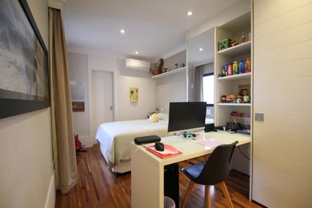 Apartamento para alugar com 380m², 4 quartos e 4 vagasSuíte 1