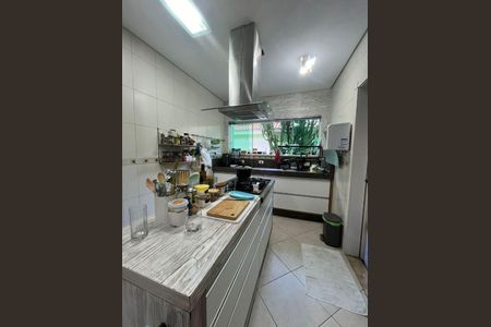 Casa à venda com 400m², 4 quartos e 3 vagas